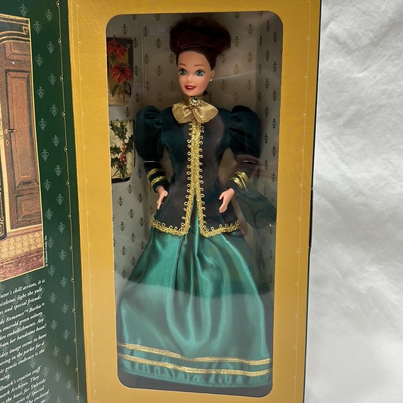 Barbie (Hallmark special edition) - Picture 8 of 9